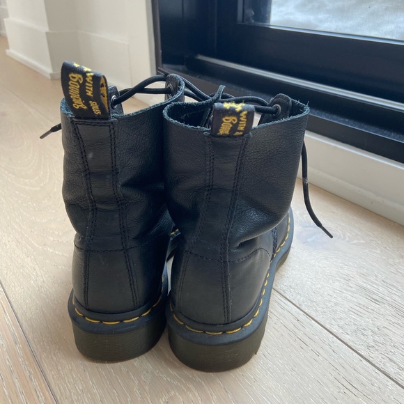 DR MARTENS Women boots (like new) - Picture 3 of 4
